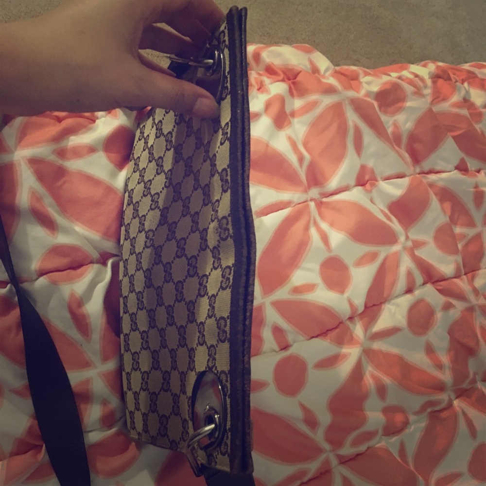 Cross body purse